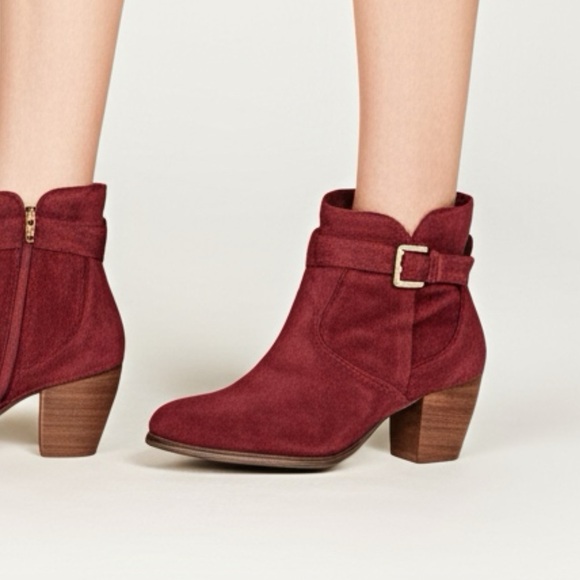 New Stitch Fix Sleek Bootie Burgundy Suede Leather Gold Buckle Heeled Boots - Picture 1 of 9